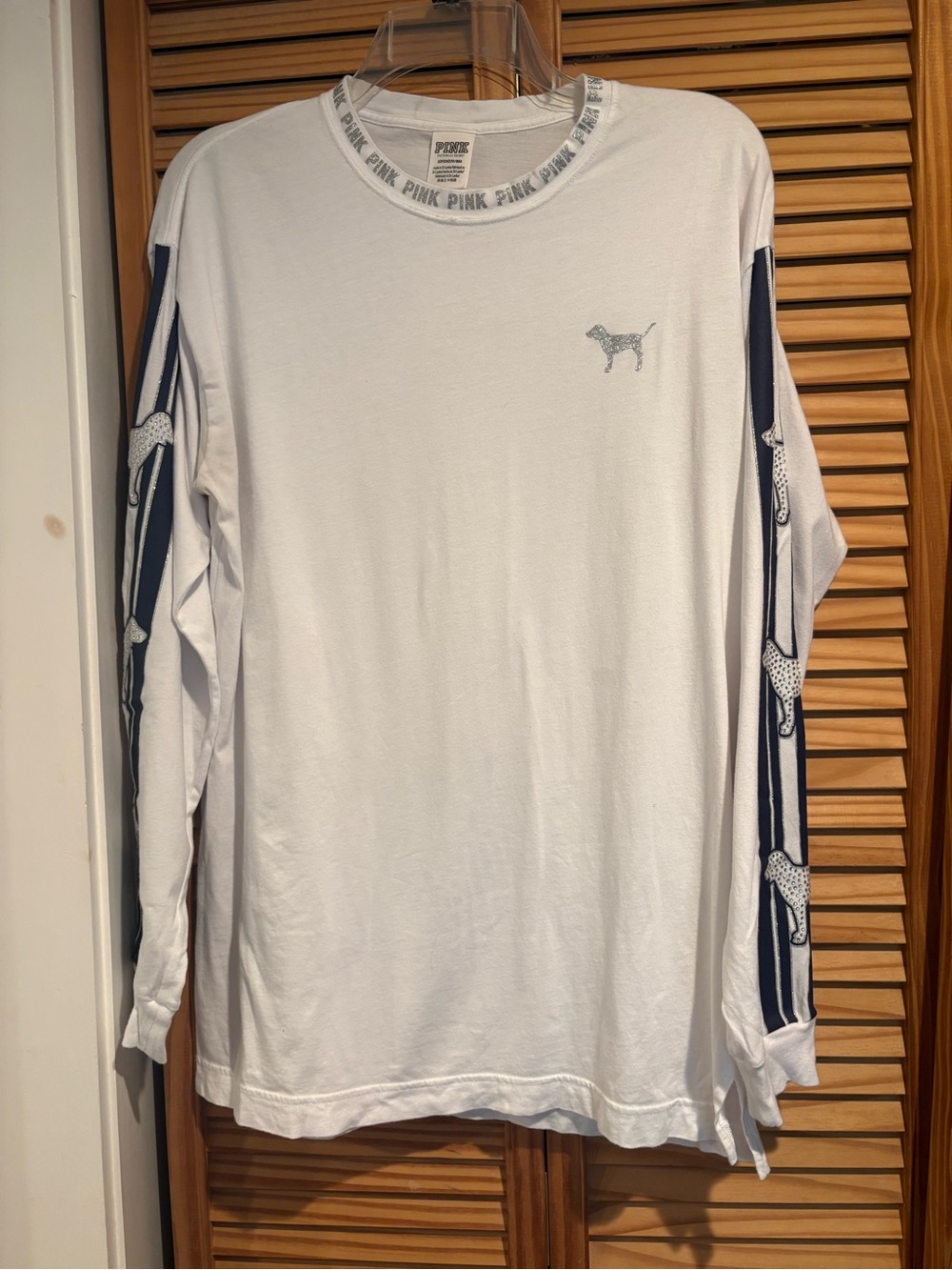 PINK Victoria's Secret Long-Sleeve Dog Logo Tee Shirt Navy Stripe Sleeve Detail